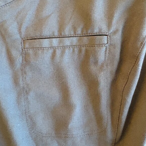 NWOT Grey's Anatomy Capri SPX Stretch Scrub Top - Picture 4 of 7